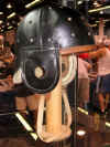 helmet4.jpg (614401 bytes)